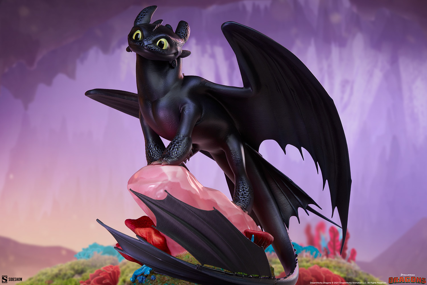 Pre-Order Sideshow Toothless How to Train Your Dragon Statue